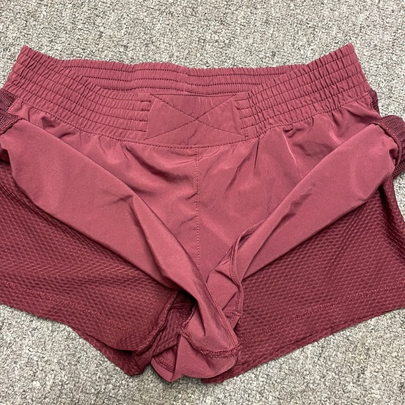 Dark coral athletic shorts with built in honeycomb undershorts! - Picture 3 of 3